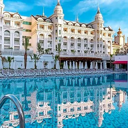 Royal Style Hotel