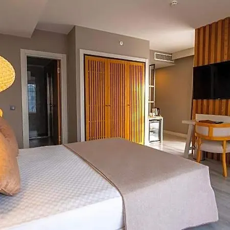 Hotel Royal Style Sidé
